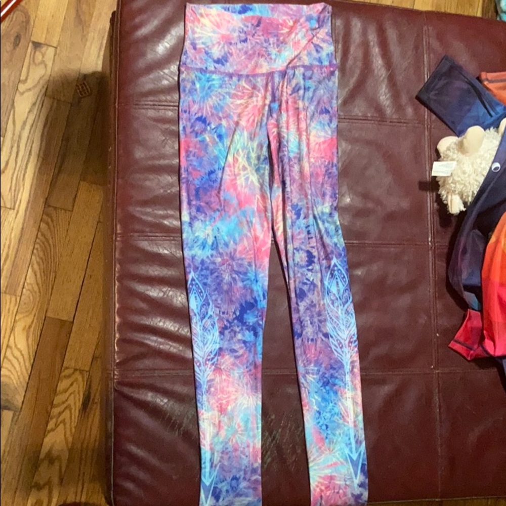 LoveZuvi women’s small yoga pants